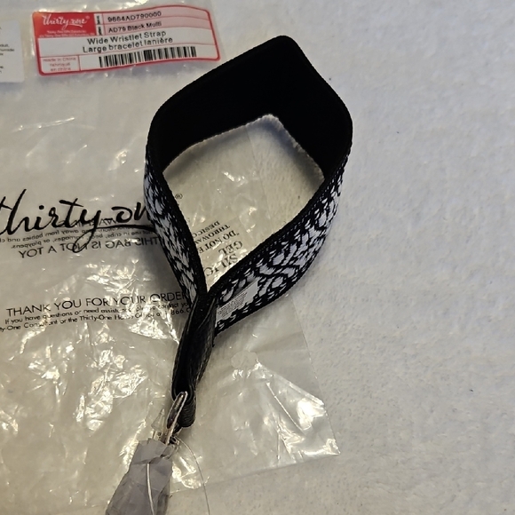 Thirty-One Black and White Lace Key Holder - Picture 7 of 7